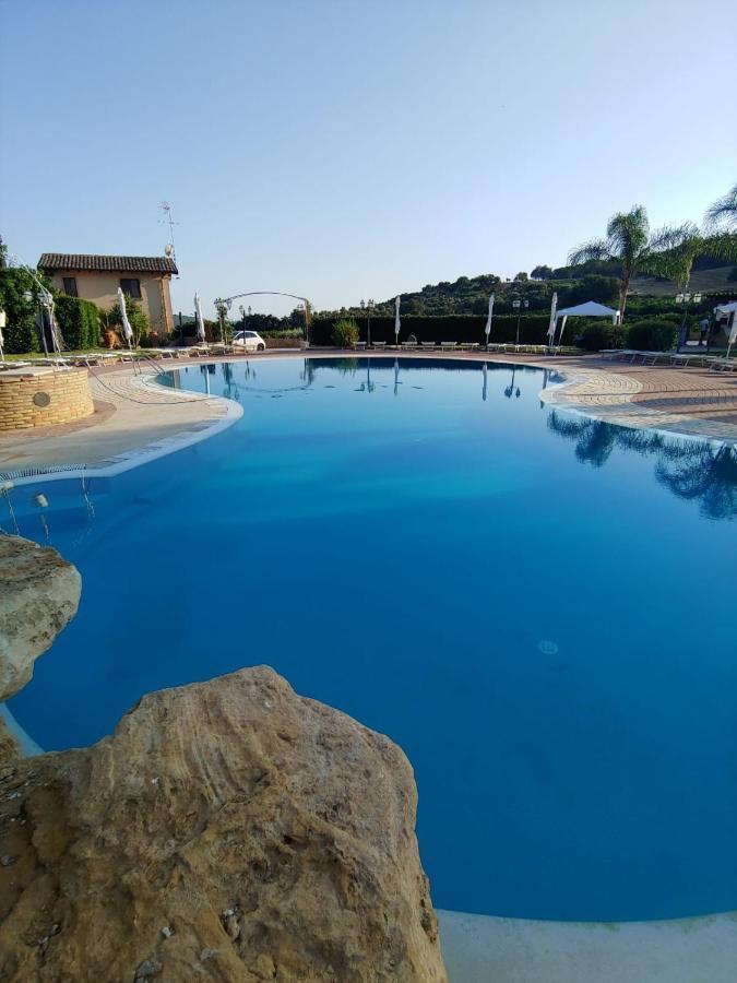 Tenuta Bellaprima Caltagirone Niscemi Exteriör bild